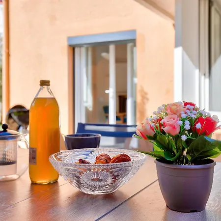Hébergement de vacances Maison Pour 8 Avec Jardin Aux Sables D'olonne Les Sables-dʼOlonne
